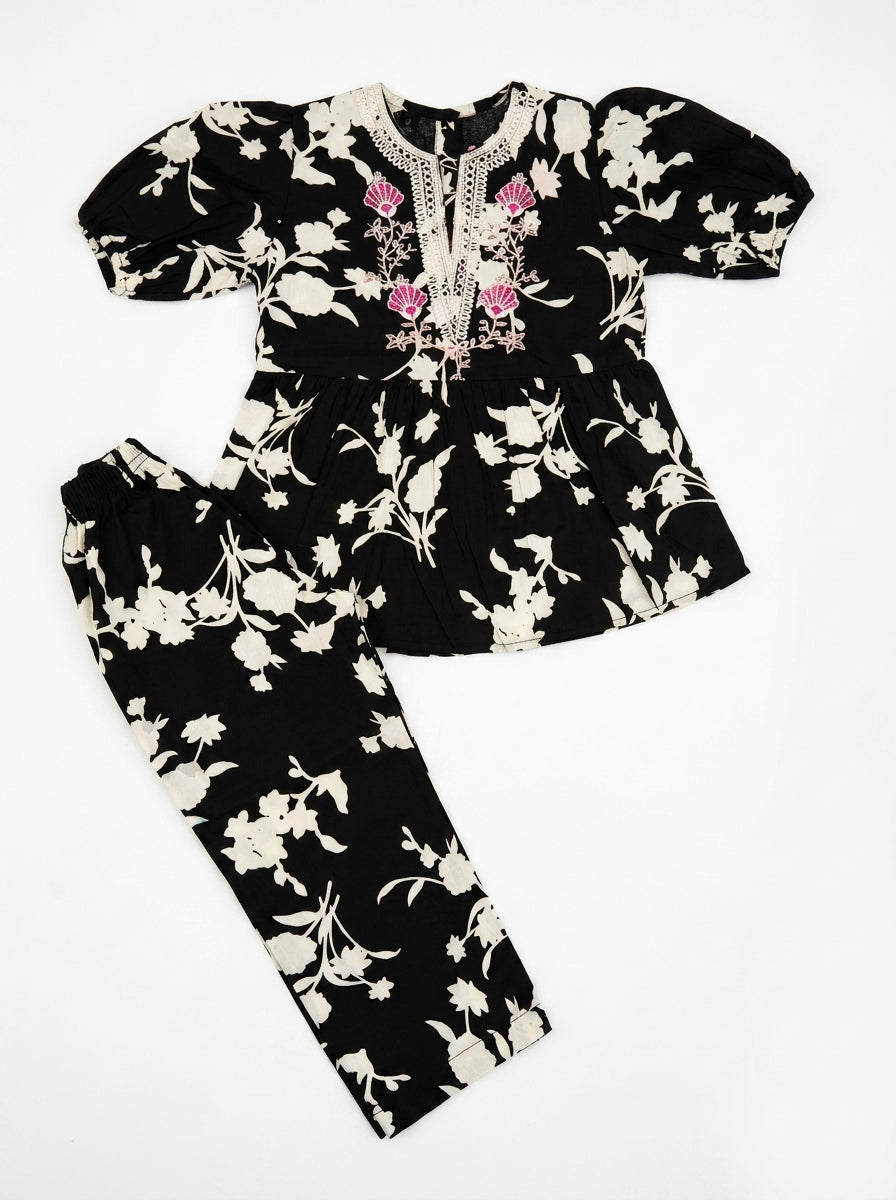 EMBROIDED FLORAL | BLACK SORCE KIDS 