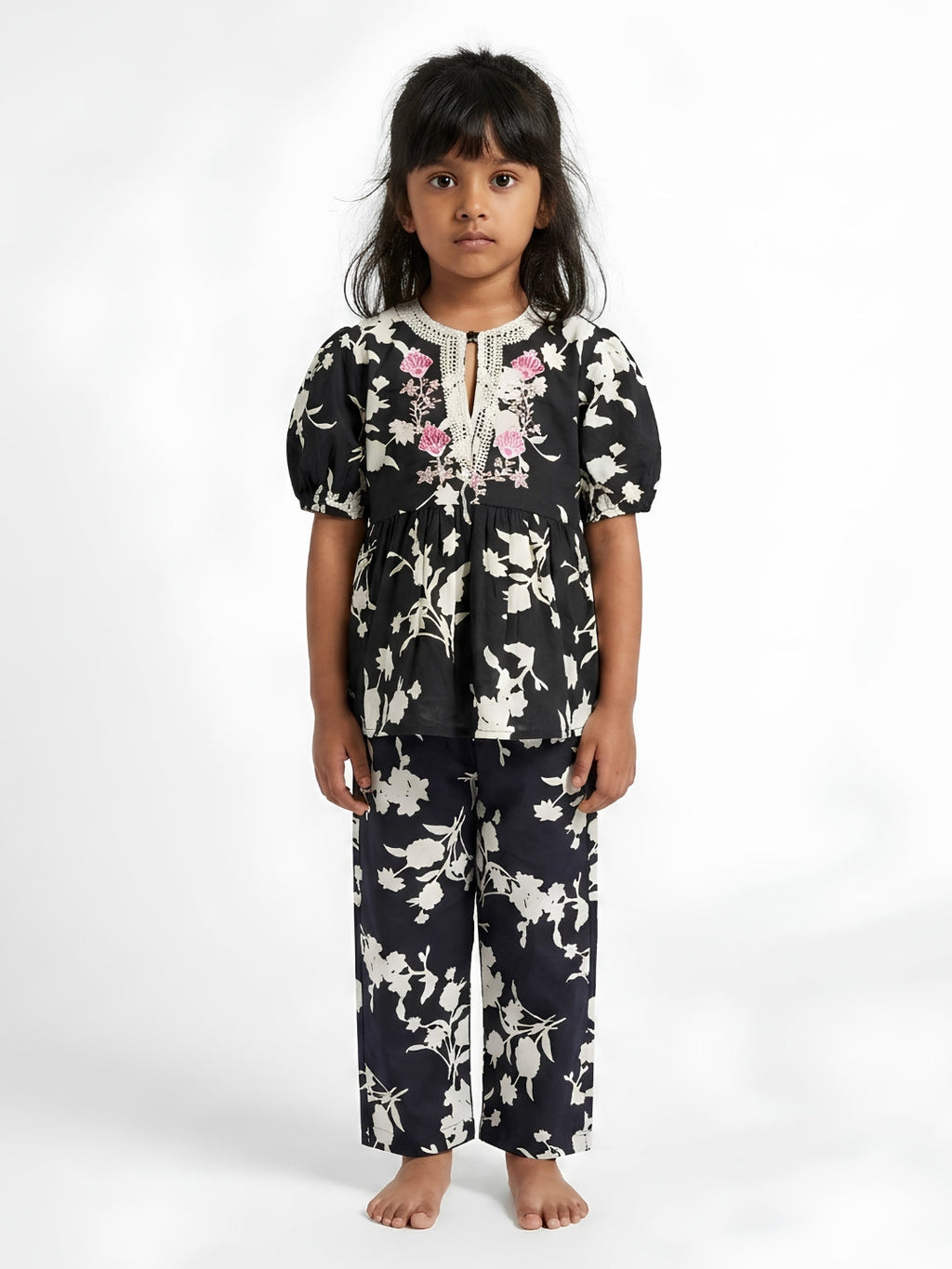 EMBROIDED FLORAL | BLACK SORCE KIDS 
