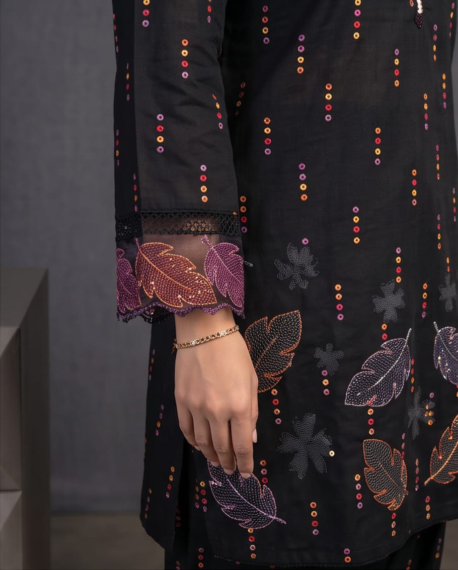 hort Shirt with Farshi Shalwar Bayashma 